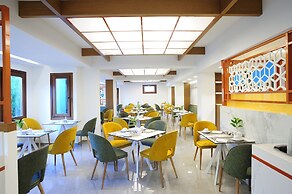 Atrium Ambiance Hotel