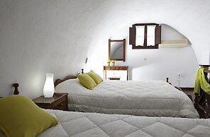 Anna Traditional Apartments