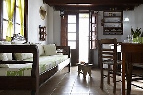 Anna Traditional Apartments