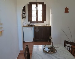 Anna Traditional Apartments