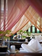 Red Ginger Chic Resort