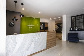 Hotel Arboledas Expo