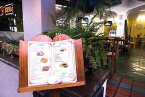 Hotel Arboledas Expo