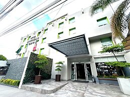 Hotel Arboledas Expo