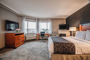 Monte Carlo Inn Barrie Suites