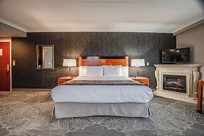 Monte Carlo Inn Barrie Suites