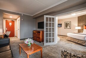 Monte Carlo Inn Barrie Suites