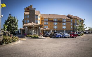 Monte Carlo Inn Barrie Suites