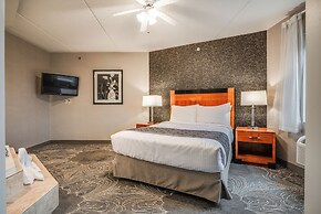 Monte Carlo Inn Barrie Suites