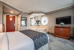 Monte Carlo Inn Barrie Suites