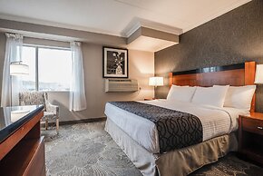 Monte Carlo Inn Barrie Suites