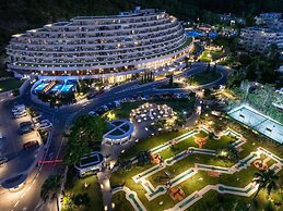 Olympic Palace Resort Hotel & Convention Center