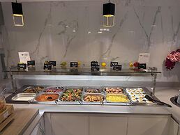 Best Western Plus Larco Hotel