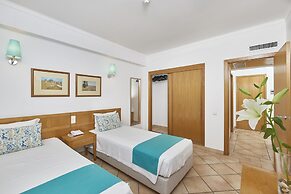 Oceanus Aparthotel