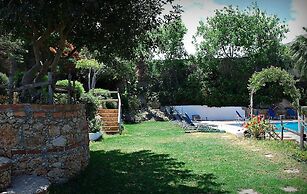 Iliostasi Beach Apartments