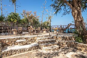 Iliostasi Beach Apartments