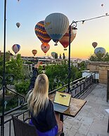 Nomads Cave Hotel & Rooftop