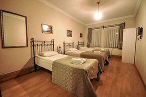 Nomads Cave Hotel & Rooftop