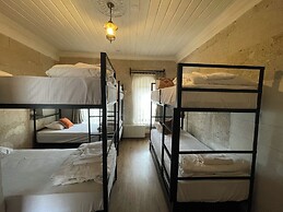 Nomads Cave Hotel & Rooftop