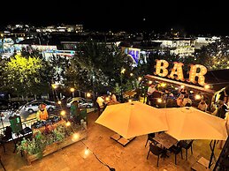 Nomads Cave Hotel & Rooftop