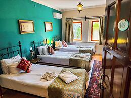 Nomads Cave Hotel & Rooftop