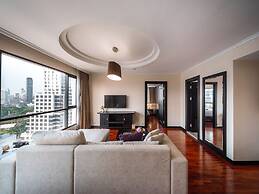 Bandara Silom Suites