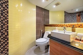 Bandara Silom Suites