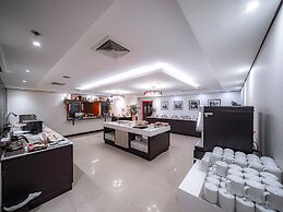 Bandara Silom Suites