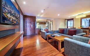 Bandara Silom Suites