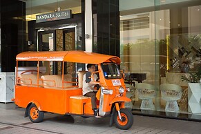 Bandara Silom Suites