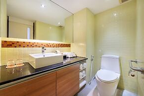 Bandara Silom Suites