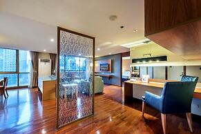 Bandara Silom Suites
