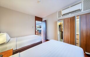 Bandara Silom Suites