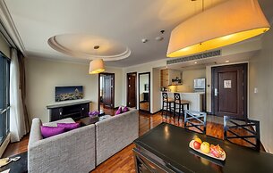 Bandara Silom Suites