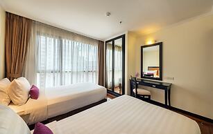 Bandara Silom Suites