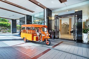 Bandara Silom Suites