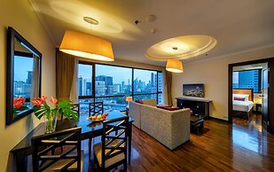 Bandara Silom Suites