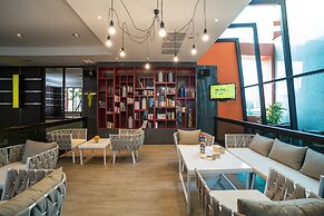 Bandara Silom Suites