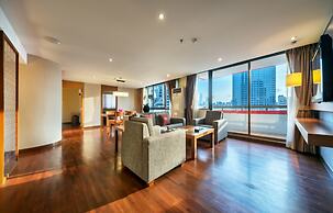 Bandara Silom Suites