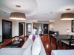 Bandara Silom Suites