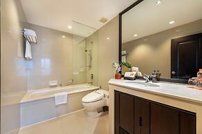 Bandara Silom Suites