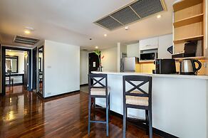Bandara Silom Suites