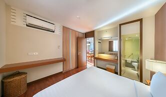 Bandara Silom Suites