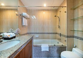 Bandara Silom Suites