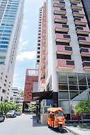 Bandara Silom Suites