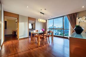 Bandara Silom Suites
