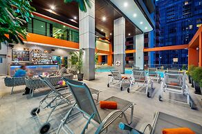 Bandara Silom Suites
