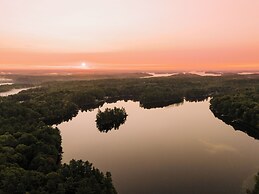 JW Marriott The Rosseau Muskoka Resort & Spa