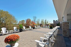 JW Marriott The Rosseau Muskoka Resort & Spa