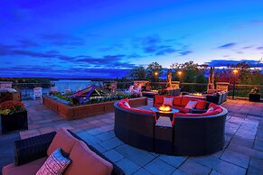 JW Marriott The Rosseau Muskoka Resort & Spa